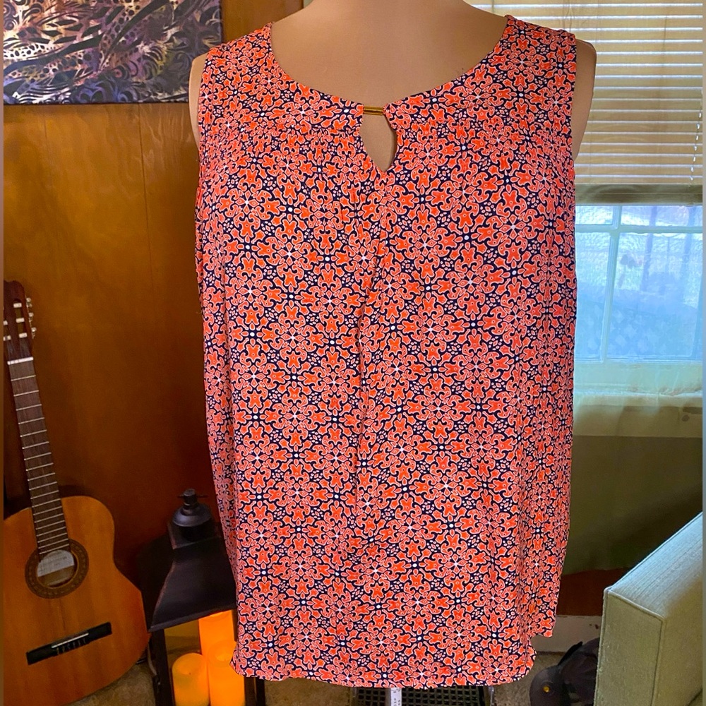 Basic Edition Sleeveless Blouse with Keyhole Neckline (Size XL)